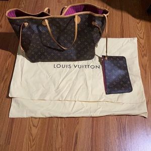 Louis Vuitton Monogram GM Neverfull Tote